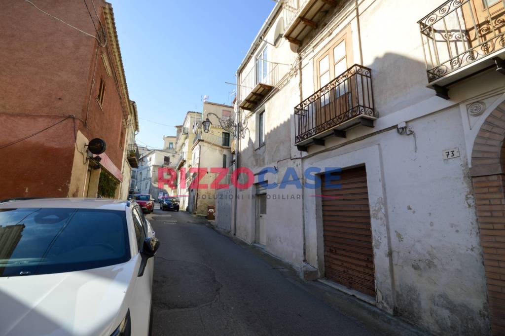 locale commerciale in vendita a Corigliano-Rossano in zona Rossano