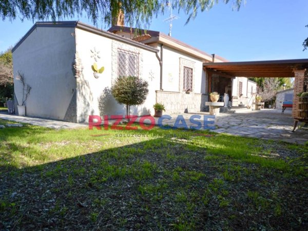 casa indipendente in vendita a Corigliano-Rossano in zona Rossano