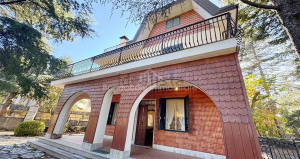 casa indipendente in vendita a Corigliano-Rossano in zona Rossano