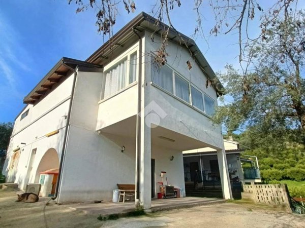 casa indipendente in vendita a Corigliano-Rossano