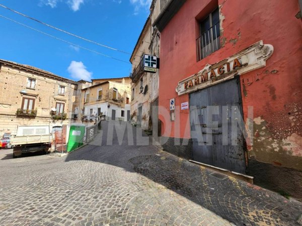 negozio in vendita a Corigliano-Rossano in zona Corigliano Calabro