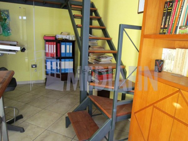 locale di sgombero in vendita a Corigliano-Rossano in zona Rossano