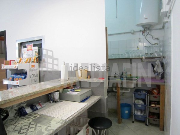 locale commerciale in vendita a Corigliano-Rossano in zona Rossano