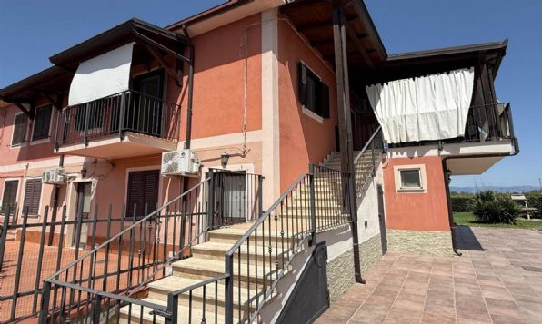 appartamento in vendita a Corigliano-Rossano in zona Thurii