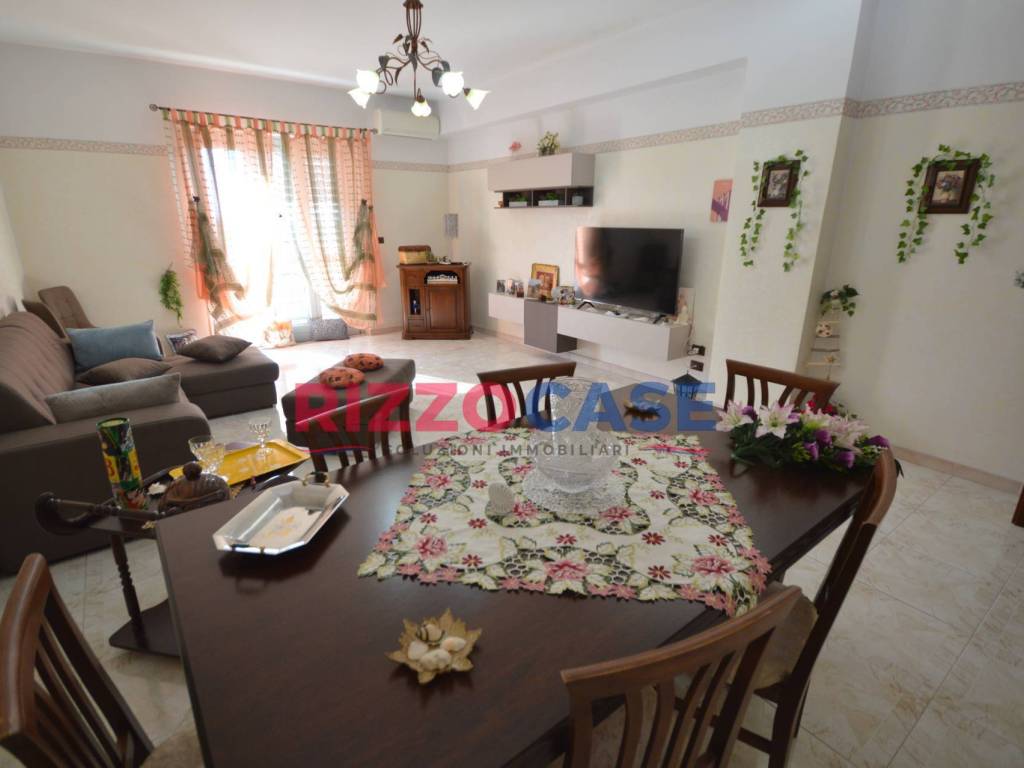 appartamento in vendita a Corigliano-Rossano in zona Rossano