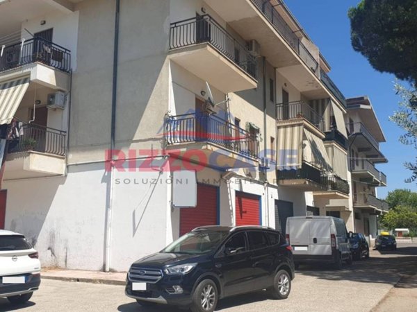 negozio in vendita a Corigliano-Rossano