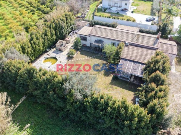 villa in vendita a Corigliano-Rossano in zona Rossano