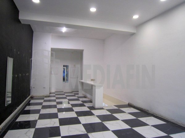 locale commerciale in vendita a Corigliano-Rossano in zona Rossano