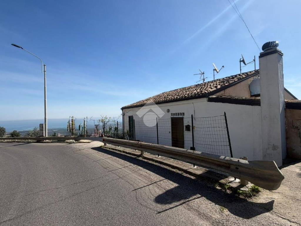 casa semindipendente in vendita a Corigliano-Rossano in zona Rossano