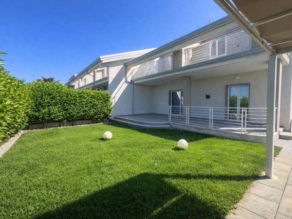 casa indipendente in vendita a Corigliano-Rossano