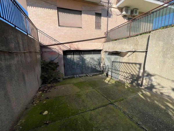 locale di sgombero in vendita a Corigliano-Rossano