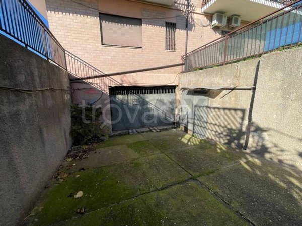 locale di sgombero in vendita a Corigliano-Rossano