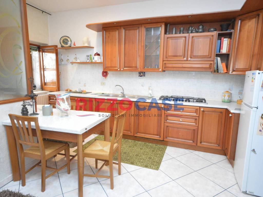 casa indipendente in vendita a Corigliano-Rossano in zona Rossano