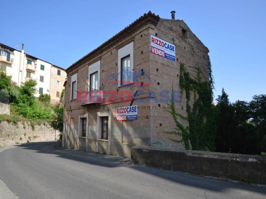 casa indipendente in vendita a Corigliano-Rossano in zona Rossano