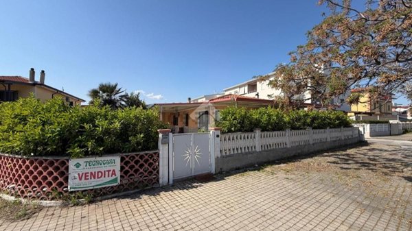 casa indipendente in vendita a Corigliano-Rossano in zona Rossano