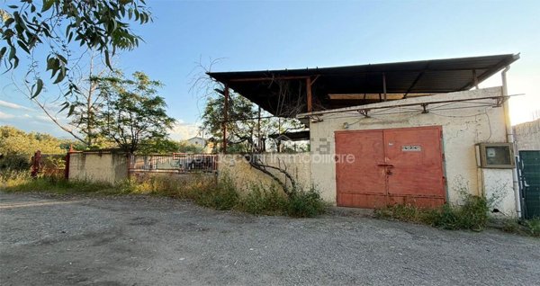 locale di sgombero in vendita a Corigliano-Rossano