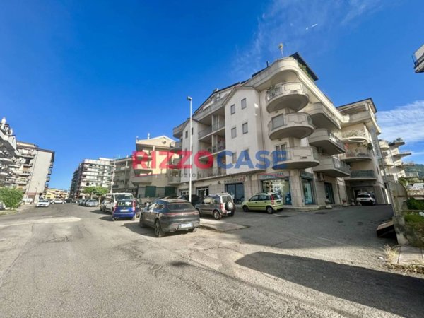 negozio in vendita a Corigliano-Rossano