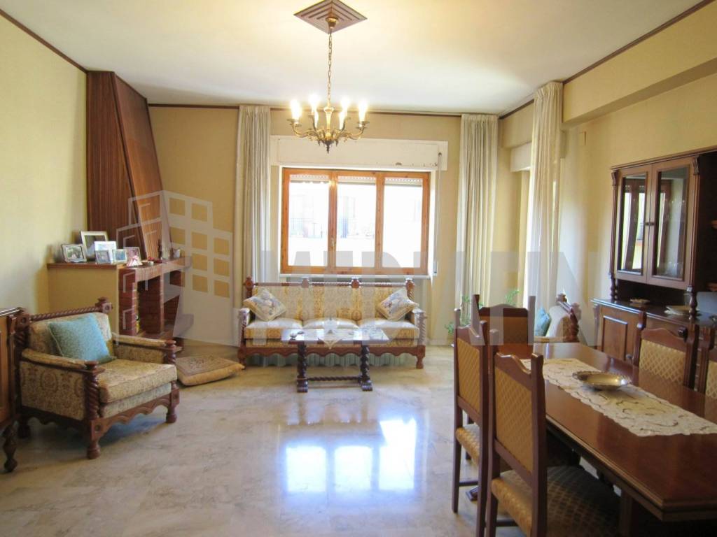 appartamento in vendita a Corigliano-Rossano in zona Rossano