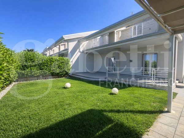 casa indipendente in vendita a Corigliano-Rossano