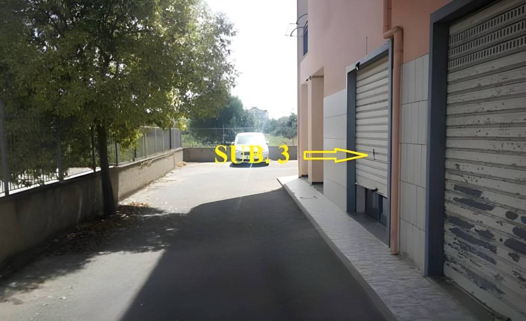 locale commerciale in vendita a Corigliano-Rossano in zona Rossano