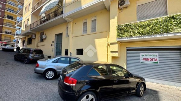 locale commerciale in vendita a Corigliano-Rossano in zona Rossano
