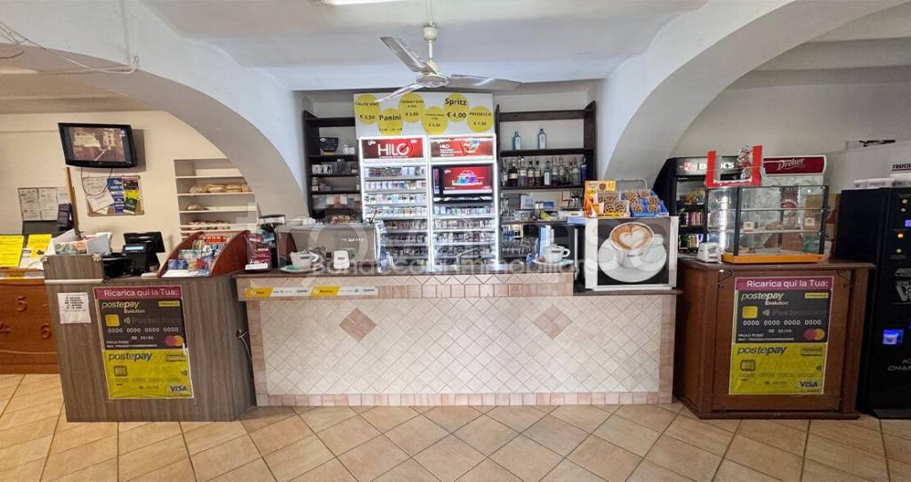 negozio in vendita a Corigliano-Rossano in zona Rossano