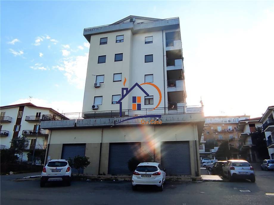 negozio in vendita a Corigliano-Rossano in zona Fabrizio Piccolo