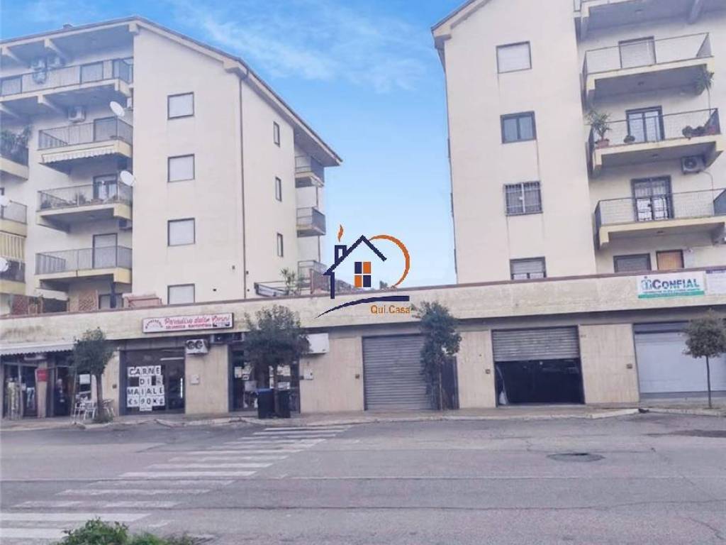 negozio in vendita a Corigliano-Rossano