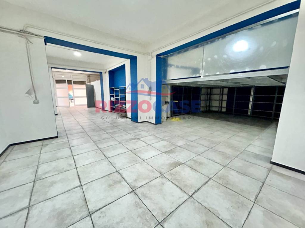 locale commerciale in vendita a Corigliano-Rossano in zona Rossano Stazione