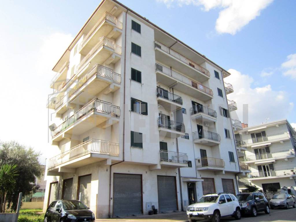 appartamento in vendita a Corigliano-Rossano in zona Rossano Stazione