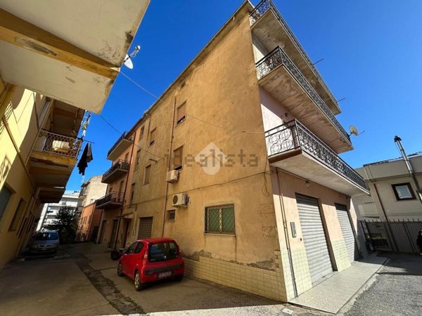 locale di sgombero in vendita a Corigliano-Rossano in zona Rossano Stazione