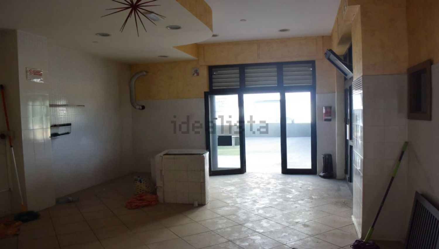 locale di sgombero in vendita a Corigliano-Rossano in zona Fabrizio Piccolo