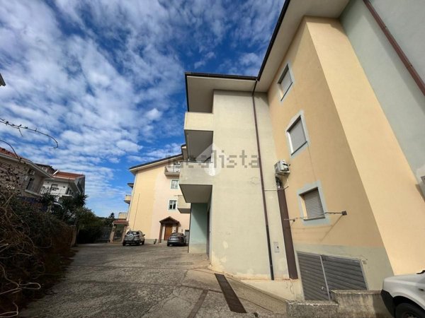 locale di sgombero in vendita a Corigliano-Rossano in zona Fabrizio Piccolo