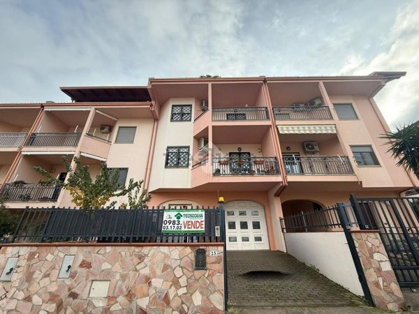 casa indipendente in vendita a Corigliano-Rossano in zona Fabrizio Piccolo