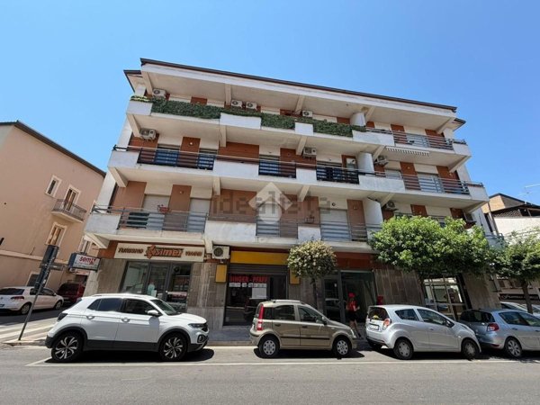 locale commerciale in vendita a Corigliano-Rossano