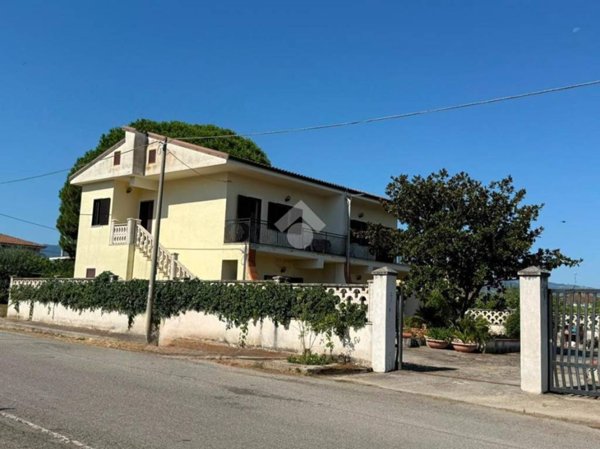 casa indipendente in vendita a Corigliano-Rossano in zona Fabrizio Piccolo