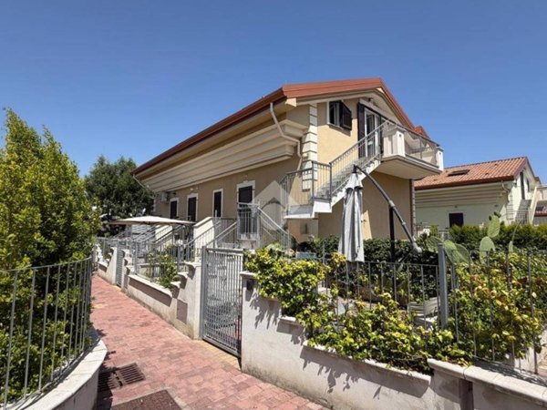appartamento in vendita a Corigliano-Rossano in zona Fabrizio Piccolo