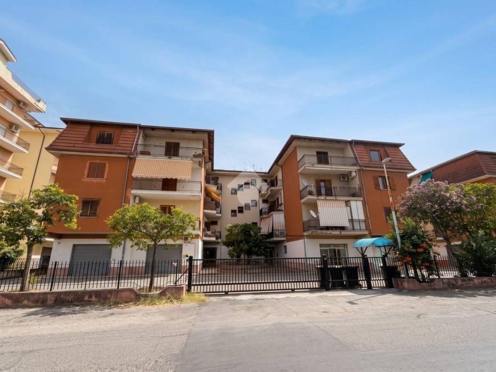 appartamento in vendita a Corigliano-Rossano in zona Fabrizio Piccolo