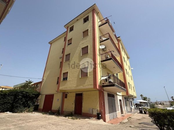 locale di sgombero in vendita a Corigliano-Rossano in zona Fabrizio Piccolo