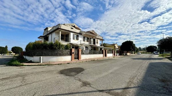 appartamento in vendita a Corigliano-Rossano in zona Fabrizio Piccolo