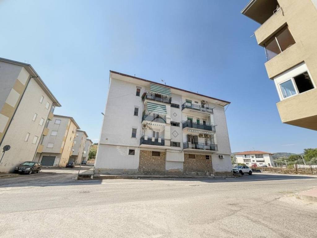 appartamento in vendita a Corigliano-Rossano in zona Fabrizio Piccolo