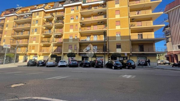 locale commerciale in vendita a Corigliano-Rossano in zona Rossano
