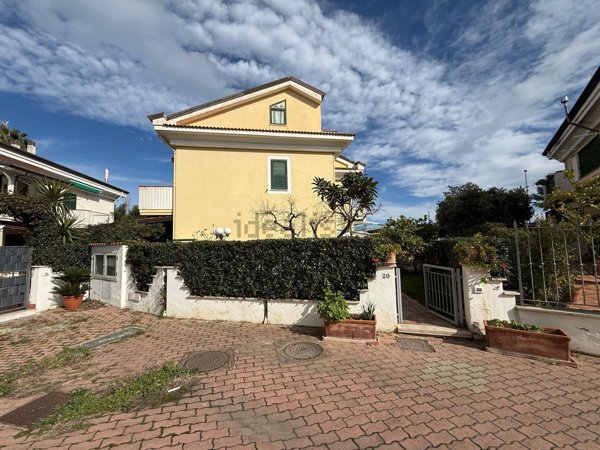 casa indipendente in vendita a Corigliano-Rossano in zona Fabrizio Piccolo
