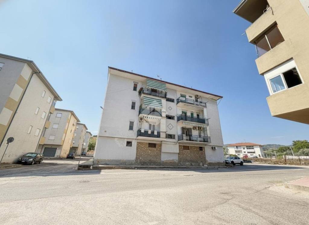 appartamento in vendita a Corigliano-Rossano in zona Fabrizio Piccolo