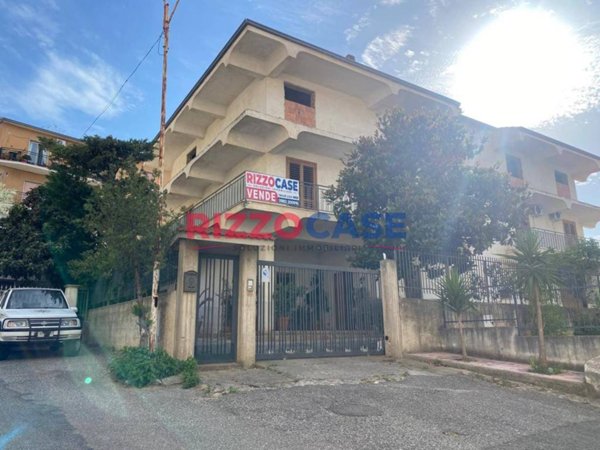 casa indipendente in vendita a Corigliano-Rossano in zona Fabrizio Piccolo