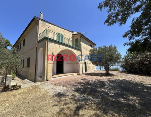 casa indipendente in vendita a Corigliano-Rossano in zona Rossano