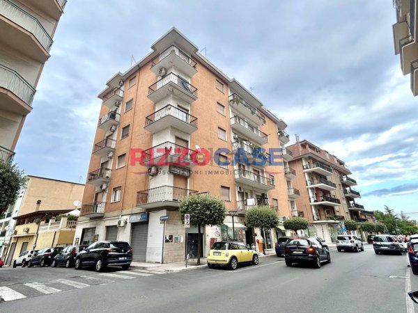 appartamento in vendita a Corigliano-Rossano in zona Rossano Stazione
