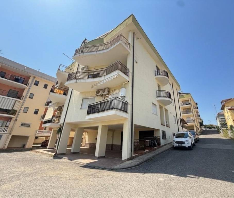 appartamento in vendita a Corigliano-Rossano in zona Fabrizio Piccolo