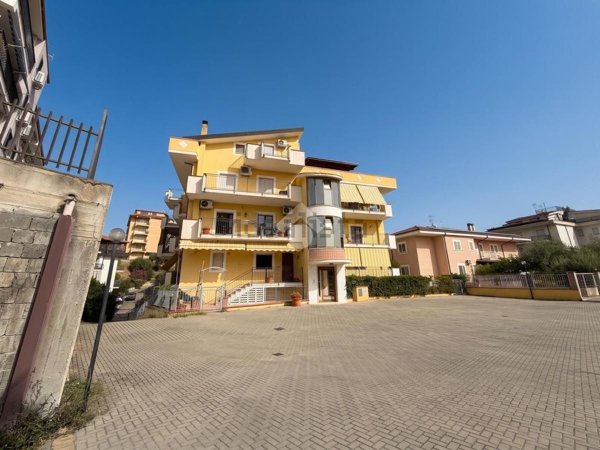 appartamento in vendita a Corigliano-Rossano in zona Fabrizio Piccolo