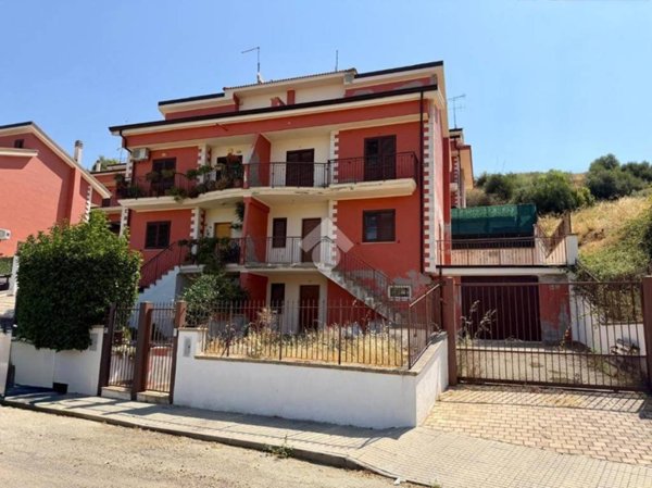 casa indipendente in vendita a Corigliano-Rossano in zona Rossano
